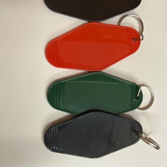 Retro Christmas Motel Keychains Set Of 4 - Picture 7 of 7